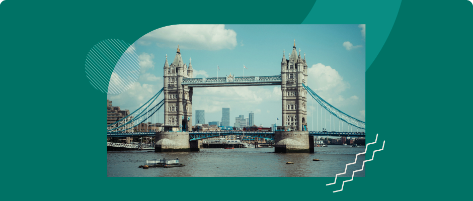 El London Bridge visto desde un costado del Río Támesis