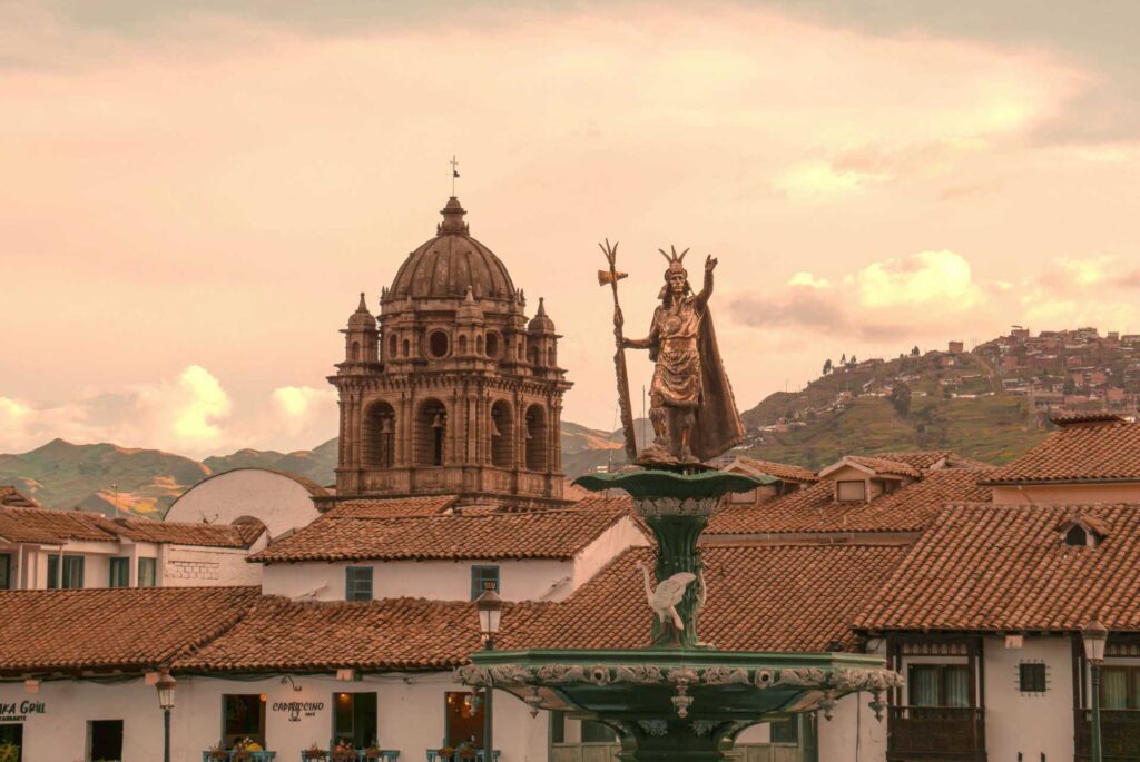 Fuente Inca En La Plaza De Armas De Cusco